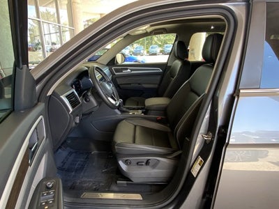 2023 Volkswagen Atlas 3.6L V6 SE with Technology
