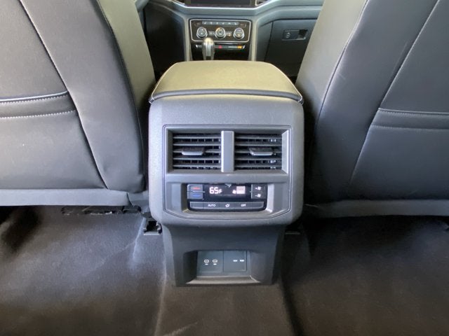 2023 Volkswagen Atlas 3.6L V6 SE with Technology