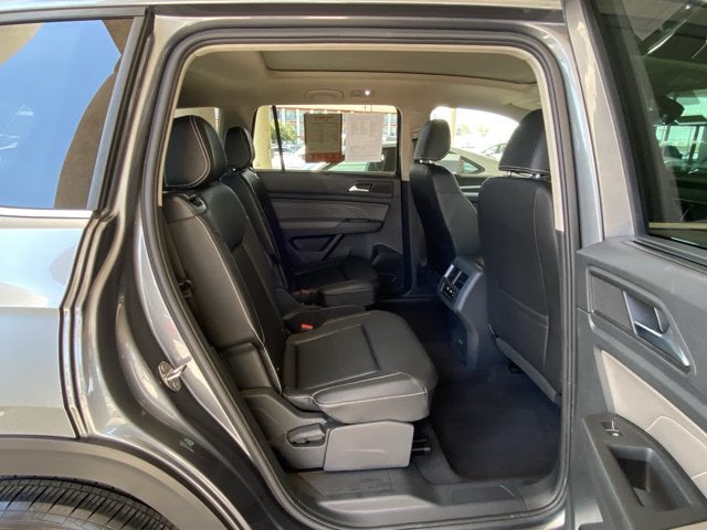 2023 Volkswagen Atlas 3.6L V6 SE with Technology