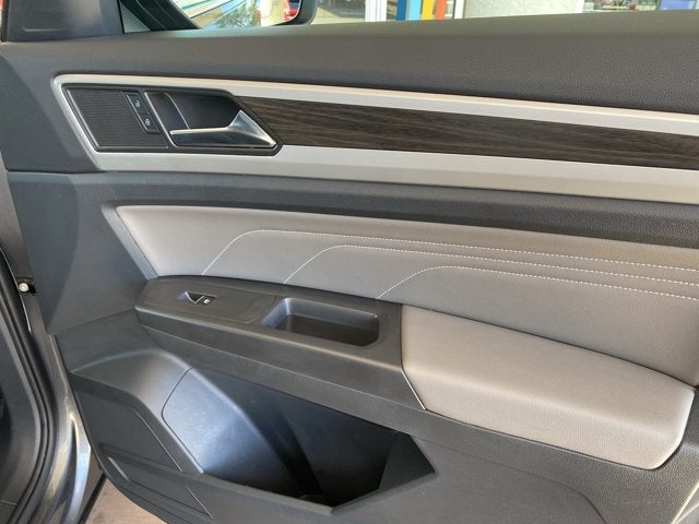 2023 Volkswagen Atlas 3.6L V6 SE with Technology
