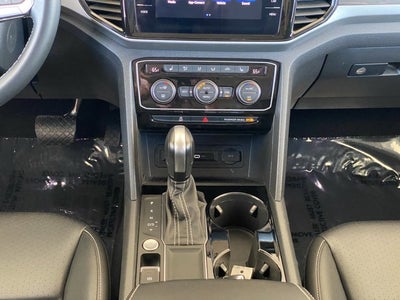 2023 Volkswagen Atlas 3.6L V6 SE with Technology