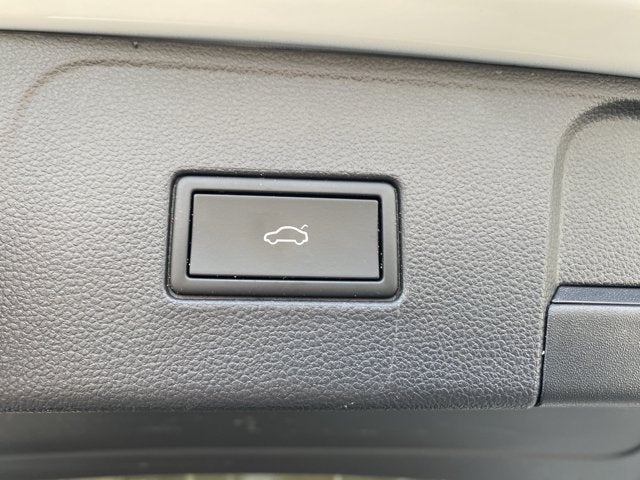 2023 Volkswagen Atlas 3.6L V6 SE with Technology