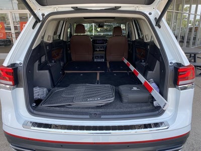 2023 Volkswagen Atlas 3.6L V6 SE with Technology