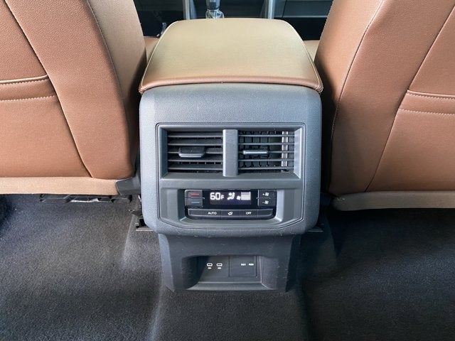 2023 Volkswagen Atlas 3.6L V6 SE with Technology