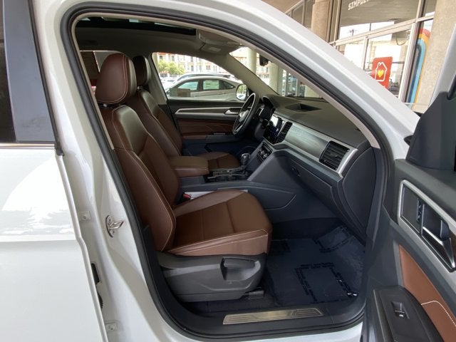 2023 Volkswagen Atlas 3.6L V6 SE with Technology