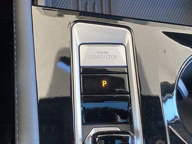 2025 Volkswagen Atlas Cross Sport 2.0T SE with Technology