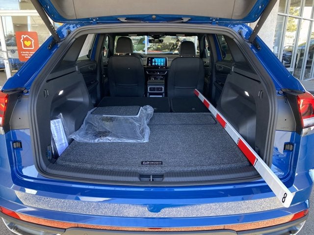 2025 Volkswagen Atlas Cross Sport 2.0T SE with Technology