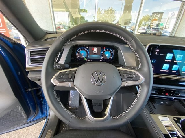 2025 Volkswagen Atlas Cross Sport 2.0T SE with Technology