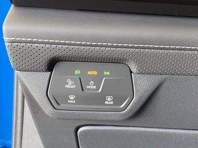 2025 Volkswagen Atlas Cross Sport 2.0T SE with Technology