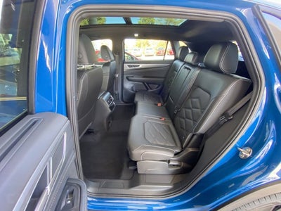 2025 Volkswagen Atlas Cross Sport 2.0T SE with Technology