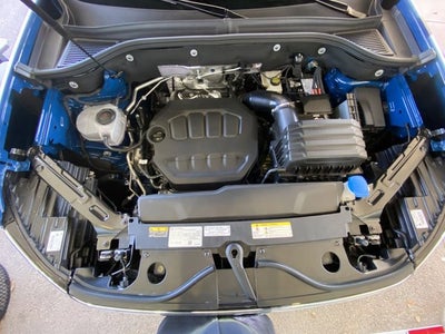 2025 Volkswagen Atlas Cross Sport 2.0T SE with Technology