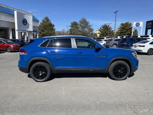 2025 Volkswagen Atlas Cross Sport 2.0T SE with Technology