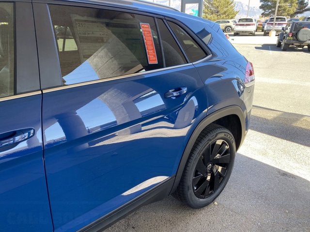 2025 Volkswagen Atlas Cross Sport 2.0T SE with Technology