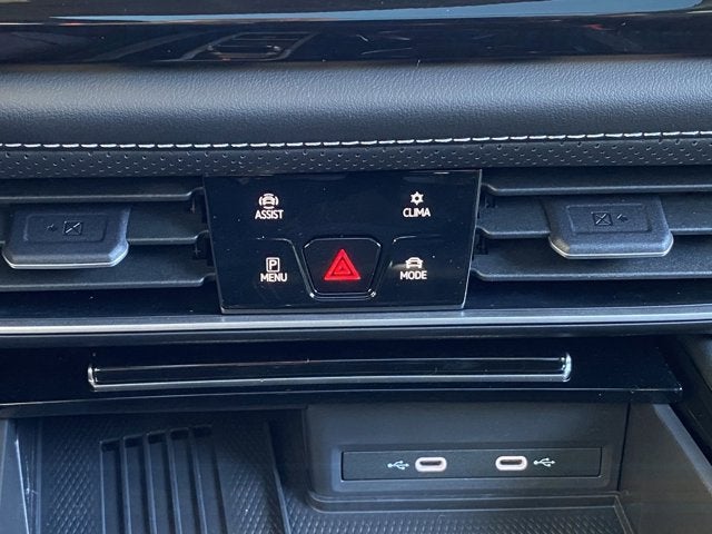 2025 Volkswagen Atlas Cross Sport 2.0T SE with Technology