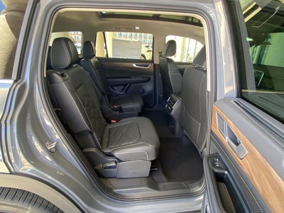 2026 Volkswagen Atlas 2.0T SE with Technology