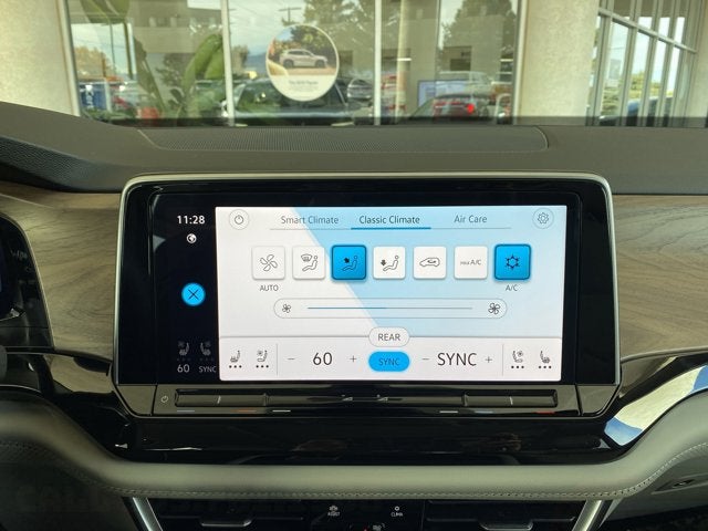 2026 Volkswagen Atlas 2.0T SE with Technology