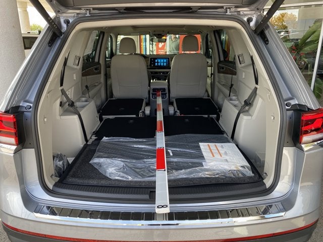 2026 Volkswagen Atlas 2.0T SE with Technology