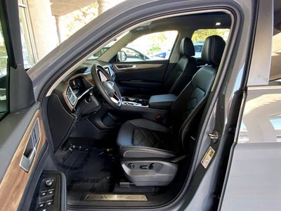 2026 Volkswagen Atlas 2.0T SE with Technology