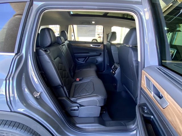 2026 Volkswagen Atlas 2.0T SE with Technology