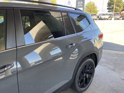 2026 Volkswagen Atlas 2.0T SE with Technology