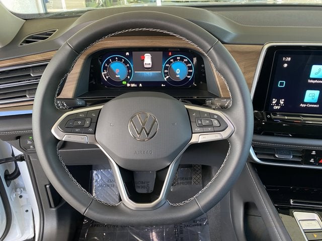 2026 Volkswagen Atlas 2.0T SE with Technology