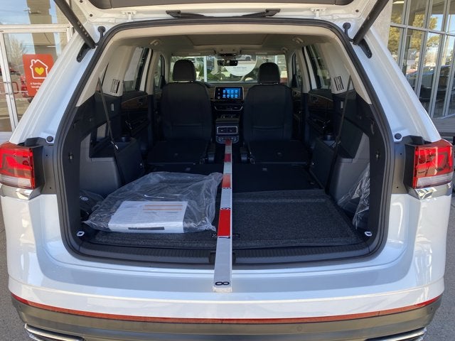 2026 Volkswagen Atlas 2.0T SE with Technology