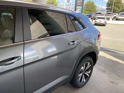 2025 Volkswagen Atlas Cross Sport 2.0T SE