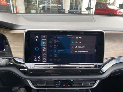 2025 Volkswagen Atlas 2.0T SE