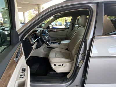 2024 Volkswagen Atlas 2.0T SE