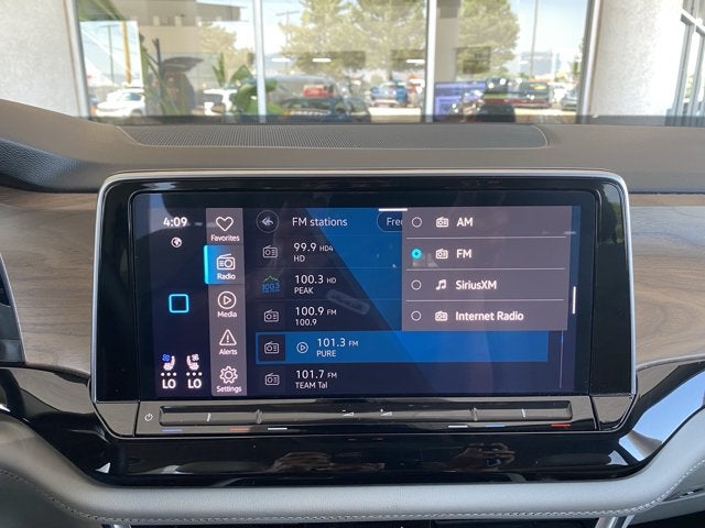 2024 Volkswagen Atlas 2.0T SE