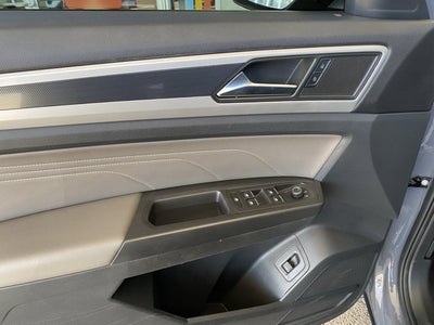 2022 Volkswagen Atlas Cross Sport 3.6L V6 SEL R-Line