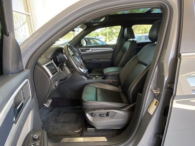 2022 Volkswagen Atlas Cross Sport 3.6L V6 SEL R-Line
