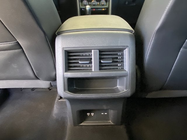2022 Volkswagen Atlas Cross Sport 3.6L V6 SEL R-Line