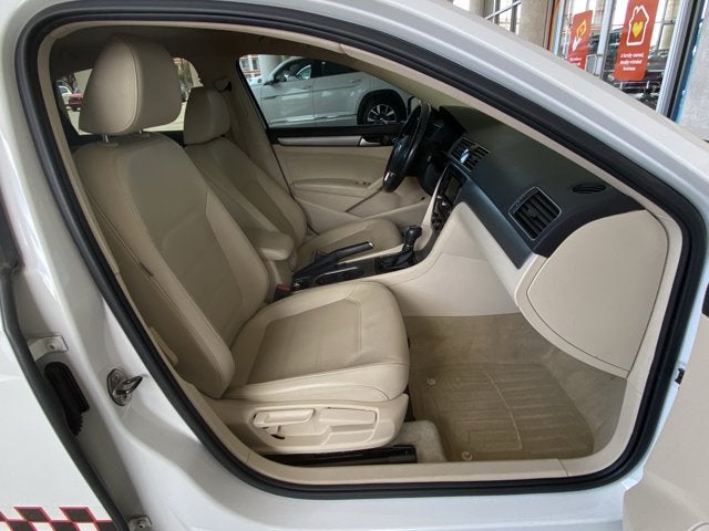 2014 Volkswagen Passat TDI SE