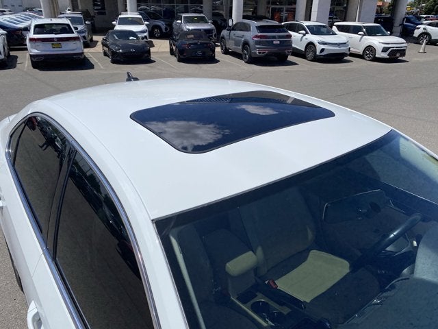 2017 Volkswagen Passat 1.8T SE