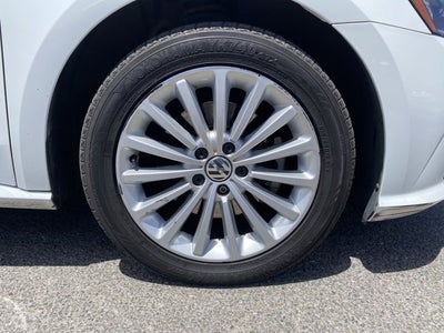 2017 Volkswagen Passat 1.8T SE