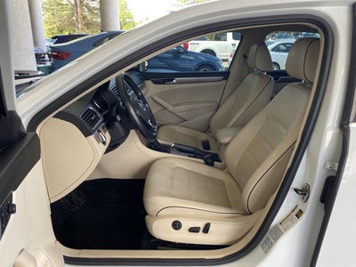 2017 Volkswagen Passat 1.8T SE