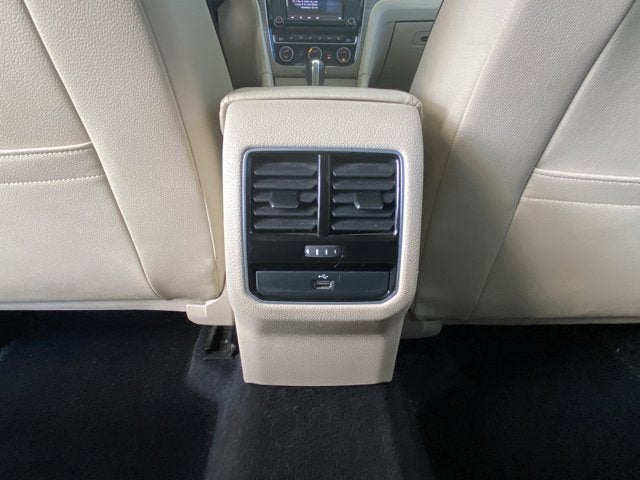 2017 Volkswagen Passat 1.8T SE