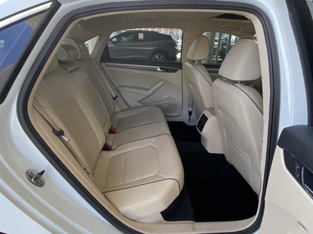 2017 Volkswagen Passat 1.8T SE