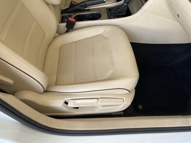 2017 Volkswagen Passat 1.8T SE