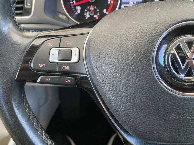 2017 Volkswagen Passat 1.8T SE