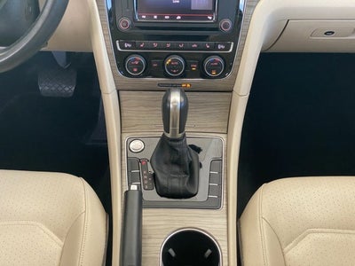 2017 Volkswagen Passat 1.8T SE