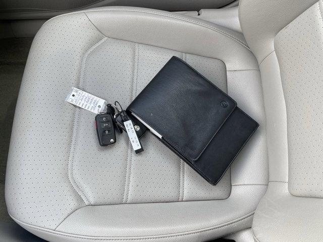 2014 Volkswagen Passat SE w/Sunroof