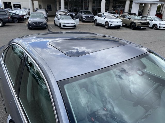 2014 Volkswagen Passat SE w/Sunroof