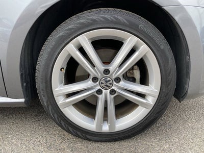 2014 Volkswagen Passat SE w/Sunroof