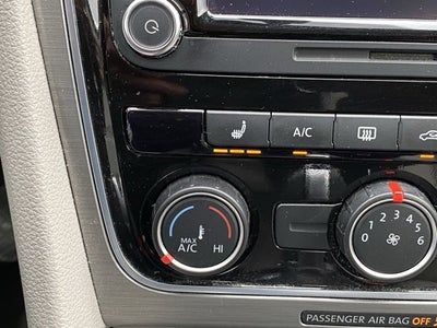 2014 Volkswagen Passat SE w/Sunroof