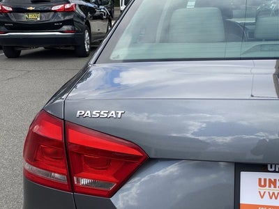 2014 Volkswagen Passat SE w/Sunroof