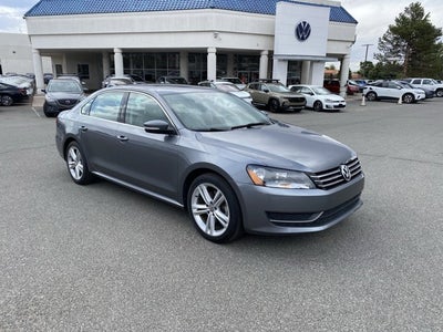 2014 Volkswagen Passat SE w/Sunroof
