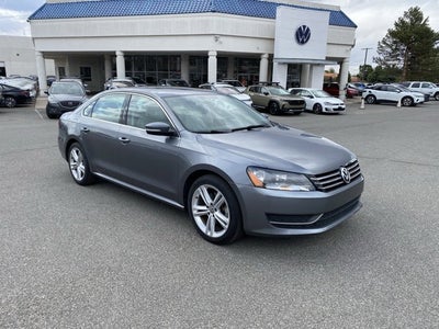 2014 Volkswagen Passat SE w/Sunroof