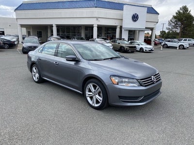 2014 Volkswagen Passat SE w/Sunroof